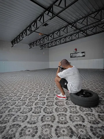 Tempos difíceis são para homens fortes. Nunca imaginei passar por tudo isso. Mas