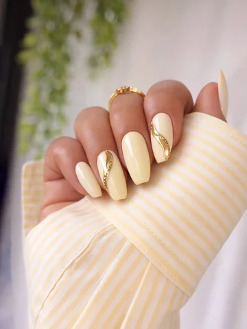 Hybrydy z nowej kolekcji marki  NEONAIL ❤️

#springbreak #spring #nail #nails #n