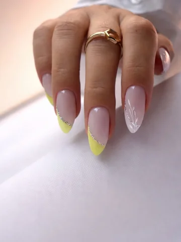 Hybrydy z nowej kolekcji marki  NEONAIL ❤️

#springbreak #spring #nail #nails #n