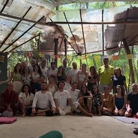 Sangha — uma palavra que significa grupo de semelhantes reunidos por um propósit