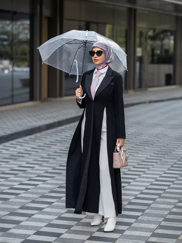 ⛈️🌂👢☔️🕶️
