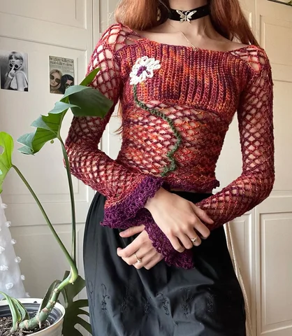 the ophelia top: pattern avaible in my bio!

i present to y’all a new piece that