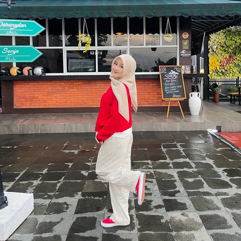 🍓🫧🍒☎️
sepatu by @funksion.id