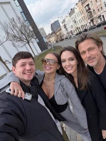 Банда банда🤣🤣😜
Я в шоці, наскільки це реалістично виглядає😍😍😍

Діма Варвар
