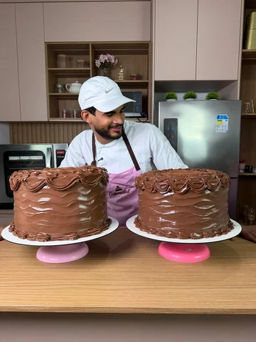 Dia 09/04, às 20h, vamos ao vivo te ensinar uma torta completa do zero e, mais d