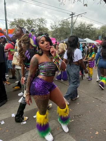 Mardi Party🐊⚜️💜

#mardigras26⚜️💜💚💛⚜️