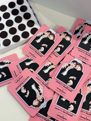 Hollanov magnetic bookmarks are FINALLY back in stock!!! Thank you for your pati