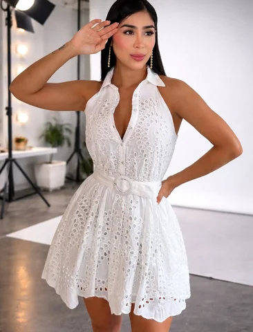 Brilla con estilo ✨🤍
Un look fresco, femenino y perfecto para robar miradas en 