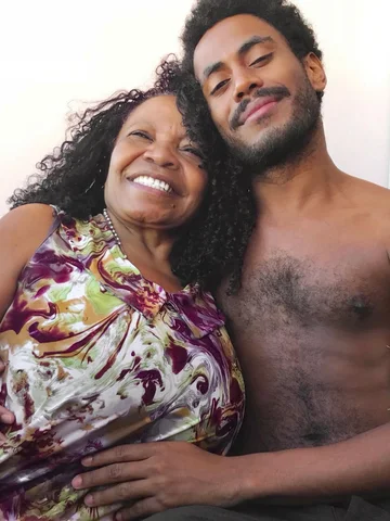 hoje é nosso aniversário, ó que amor.
