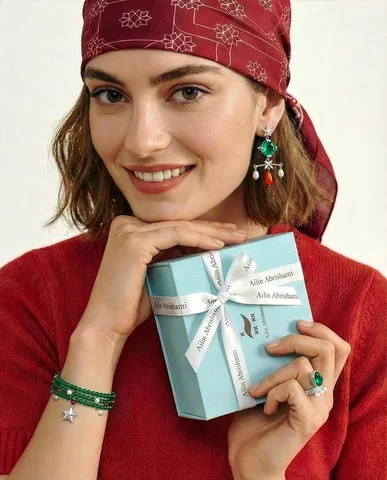 ⁨	حال‌وهوای کریسمس،🎄🎄🎄
با جواهرات هنریِ ما همراه است ....

جواهرات هنری آیلین