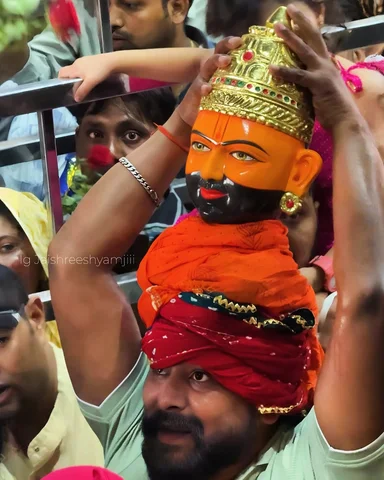 कृष्ण को जिसने दान दिया उस दानी के आगे हमने सुना तेरी नाम लिए से संकट सब भागे ❤️