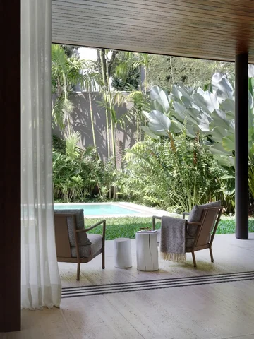 A residence where architecture and landscape dissolve into one.

MLL Residence 
