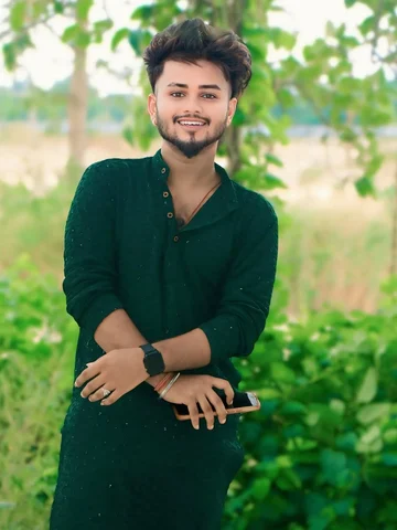 Pari..☺️🥰#picture@i_am_satendra_100k..🥰☺️♡1M ㅤ 🗨️50Kㅤ ⎙20Kㅤ ⌲10k
#108⚜️🦅what