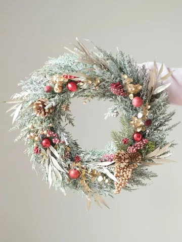 🎅🏻🎄❄️

메이플레르 시그니처 윈터리스✨

실버와 골드 조합의 디자인에 레드 포인트를 추가로 요청하셨어요!
미국 출장 전에 주문해주신 상