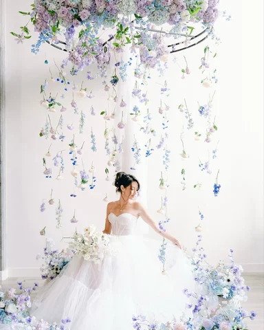 Mayfleur x Fleurina Global Workshop Day 2
Hanging Installation | Chandelier

A c