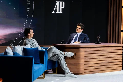 I had a blast at Dubai Watch Week hosting a very special live event for @audemar