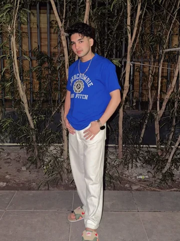 Style simple, vibe killer 💙