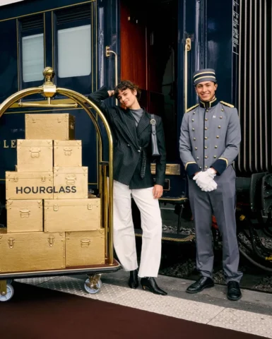 All aboard!🚂💋

Thank you so much @hourglasscosmetics for inviting me to join t