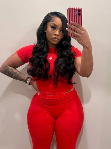 red is my color ❤️