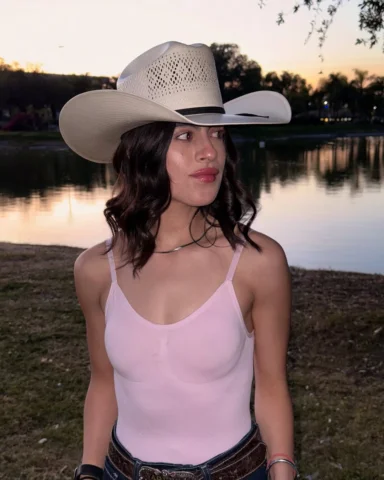 Otra vez porque se subieron sin audio😣 jajaja mi sombrero horma roper de @tombs