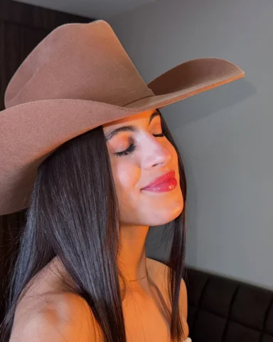 Definitivamente esta texana se volvió mi favorita, pueden adquirirla directament