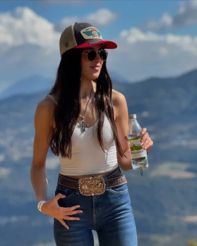 Conociendo lugares mágicos en 🇬🇹 siempre en compañía de mis gorras favoritas @