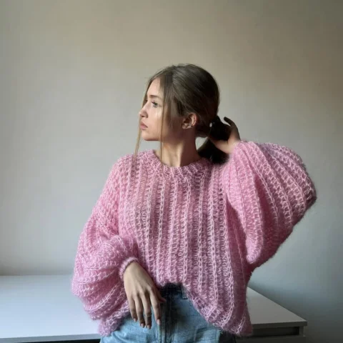 THE FLUFFY SWEATER PATTERN RELEASE
(also a dress and a crop top 😏)

Finally, it