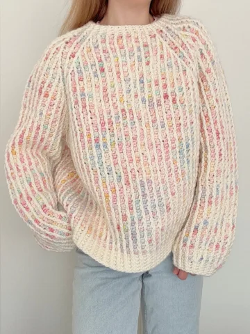 Meet the Candy Sweater! 🍭
Are you interested in the pattern for it?

Yarn: Yumm