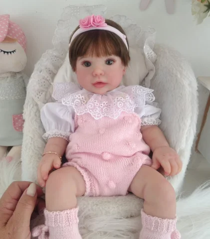 Bebe em Silicone Sólido Kit Ava ,43 cm .
já tem mamãe.
Encomendas whatsapp 31 99