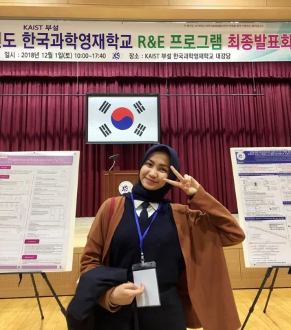 Xaviera Era SMA (2017-2019)

Zaman sebelum kenal pashmina dan makeup
siapa disin