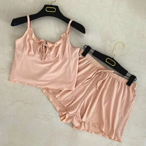 با این ست توی خونه جذابیتت رو دوچندان کن 😍

سایز: S / M / L / XL

🎨 رنگ‌ها: سب