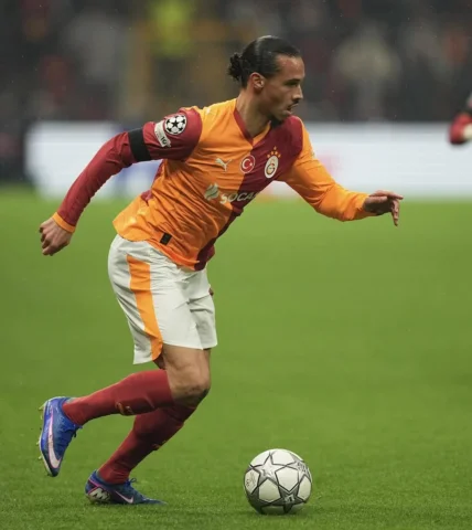 Big fight from the team. At least one more point. We keep going together! @galat