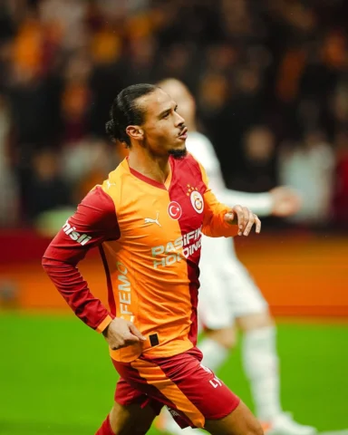 Always fighting until the end! 🦁 @galatasaray #inSané #Hedef2026