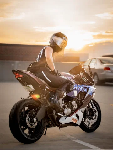 8 days… 

#cyclegroover #kawasakizx6r #womensday #motorcycle #explorepage 

📸: 
