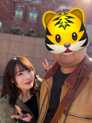 這次到東京很開心能跟鈴村小姐見面
之前就對她在訪談中用心的回答印象深刻
這次見面再次感受到她真的是又認真又可愛的人
還陪我拍了一卷底片
真的非常感謝她
希望大家