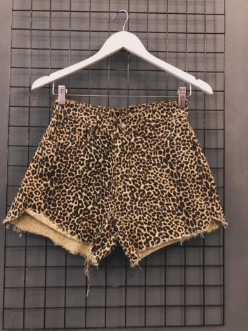 Para las locas del animal, lo que es este short de jean ❤️‍🔥❤️‍🔥