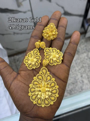 GOLD - 21karat Gold
TYPE - Earring, pendant and Ring 
Available for Natiowide an