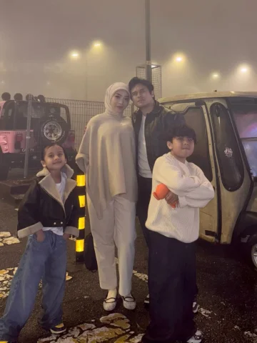 Foggy nights,full hearts.
.
Momen bersama keluarga adalah segala nya ♥️
.
Moga b