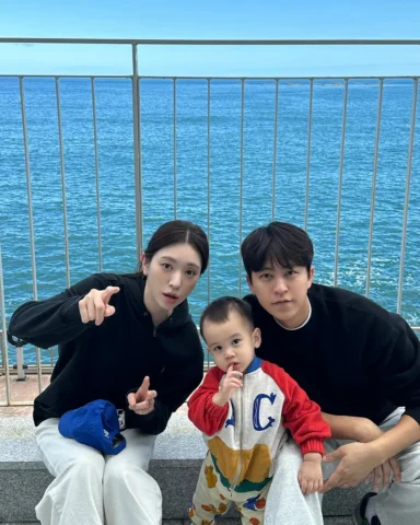 가족 사진을 올려봅니다…💕🎈
엄마❤️유준❤️아빠