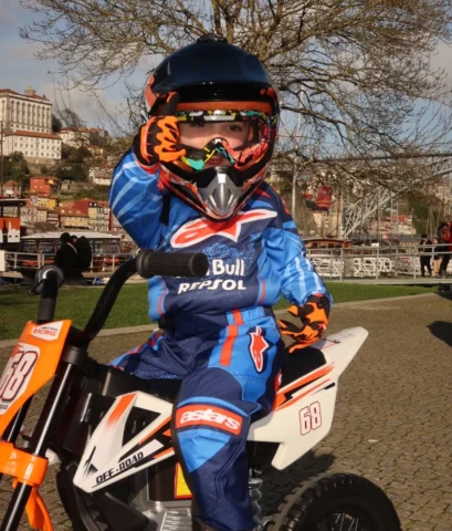 Carnaval 2026 piloto Motocross 🎭🏍️✌️
O que acharam ? 😍

#viralvideos #carnava