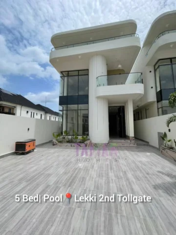 5 Bedroom Detached Duplex With Swimming Pool For Sale at  Lekki 2nd Tollgate 📌N