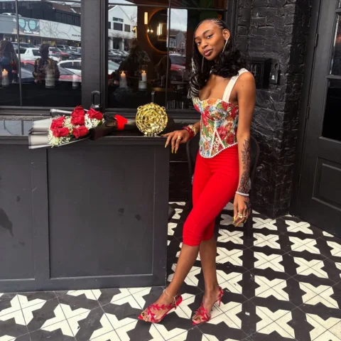 Happy Valentine’s Day my loves. 🌹🍫
