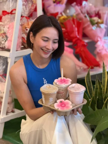 How sweet it is to be loved by you, my kind of bouquet! 

I love @zuscoffee.ph �