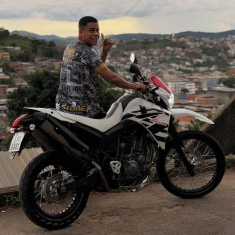 Aula de Hoje: Vai no seu Corre, Ninguém ta nem ai pra Você 🙏🚁
.
.
Depois da pa