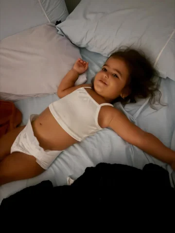 ✨ Minha pequena, meus 2 anos de amor ✨
Hoje você faz dois anos…
E eu ainda tento