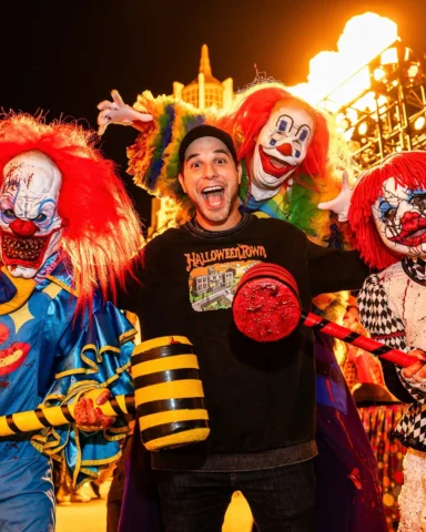 Clowning around with these guys at @horrornights 
#UniversalHHN 🤡 👻