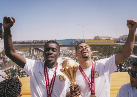 💙UTT🇸🇳 

Thank you Tophies.

We haven’t forgotten your support throughout the