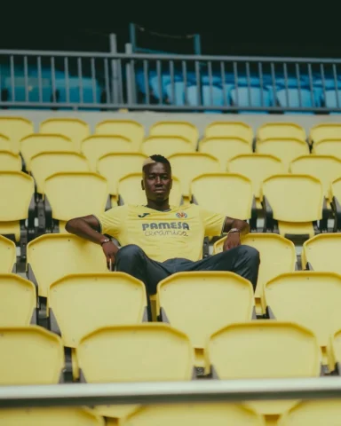 Muy feliz de unirme a este gran club Villareal durante los próximos cuatro años.