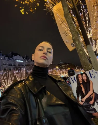 Spotted in Paris 🇫🇷 
Thank u @plaza_athenee ❤️we love u❤️