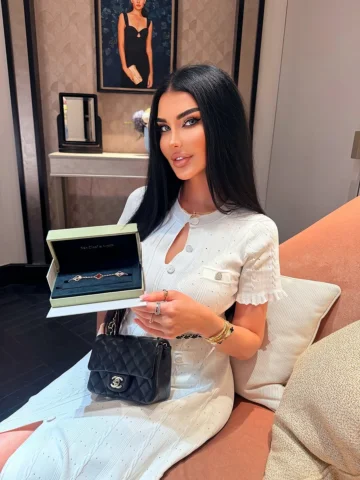 New addition to the collection ✨ @vancleefarpels
Пополнение в коллекцию, радую с